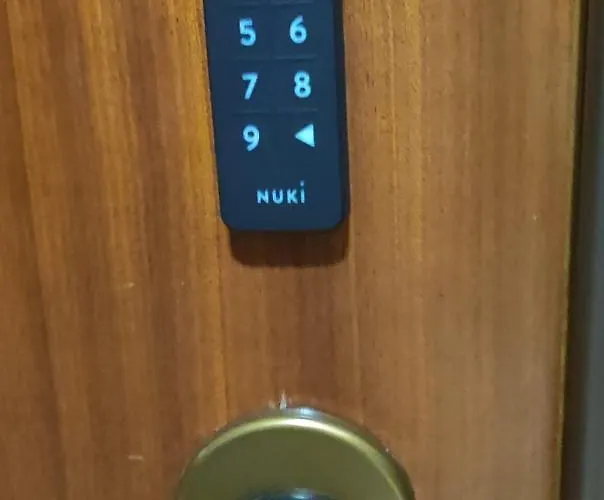 Apartamento Frank Host Lux , Metro A A 50 M, Simple Check-in Con Codice A Qualsiasi Orario