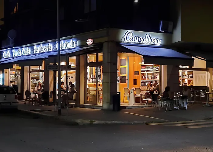 Frank Host Lux , Metro A A 50 M, Simple Check-in Con Codice A Qualsiasi Orario * Roma